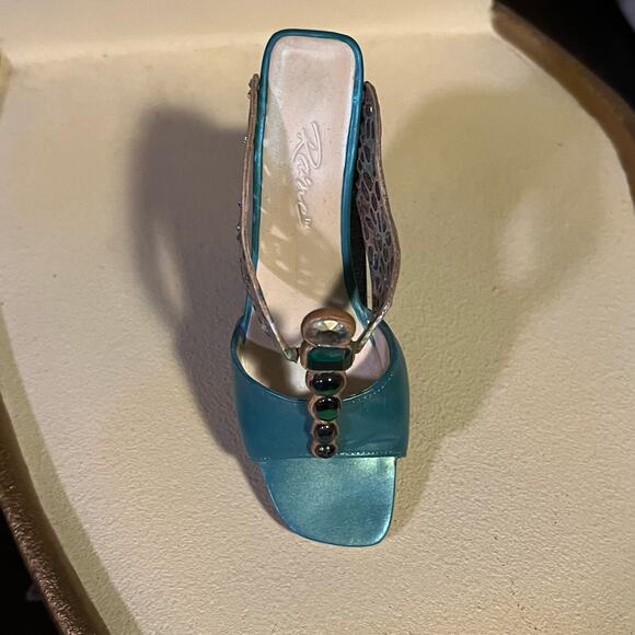 Just the Right Shoe Flight of Fancy Signed by Raine - Picture 5 of 15